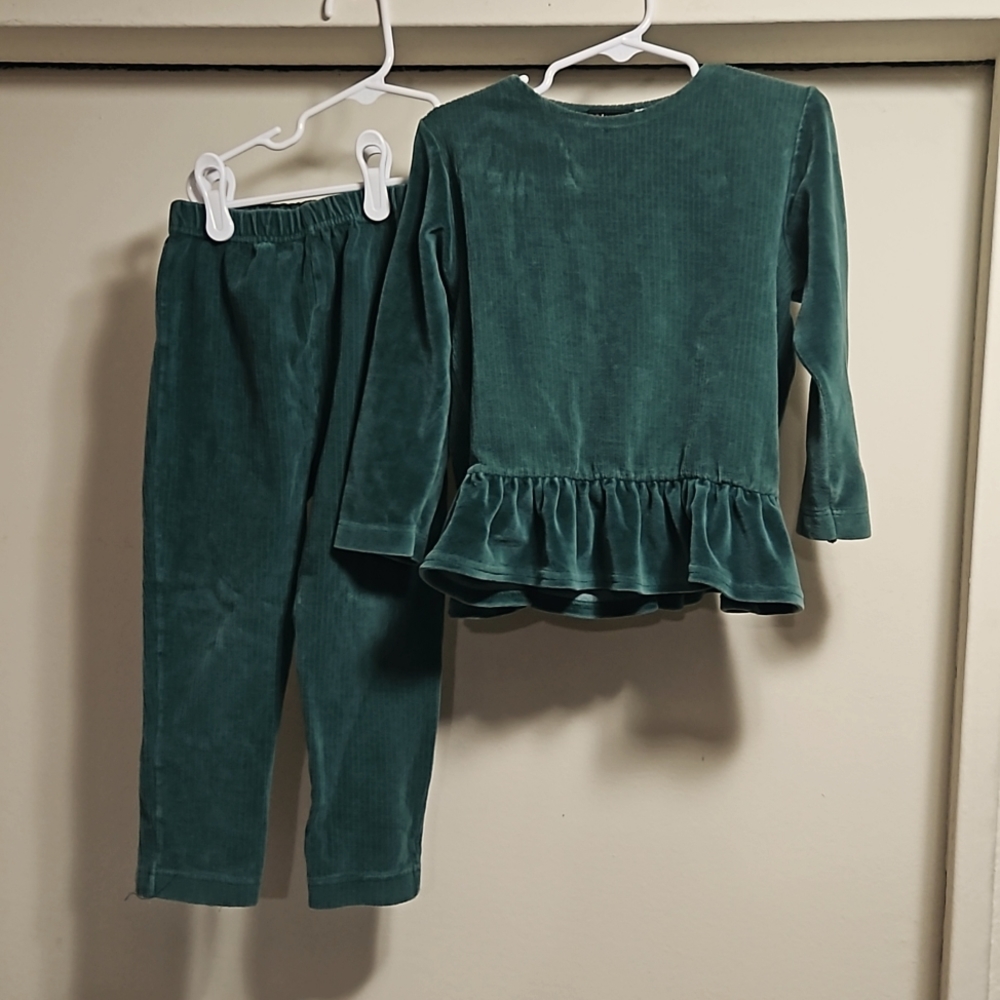 Girls 2pc dark green pants set